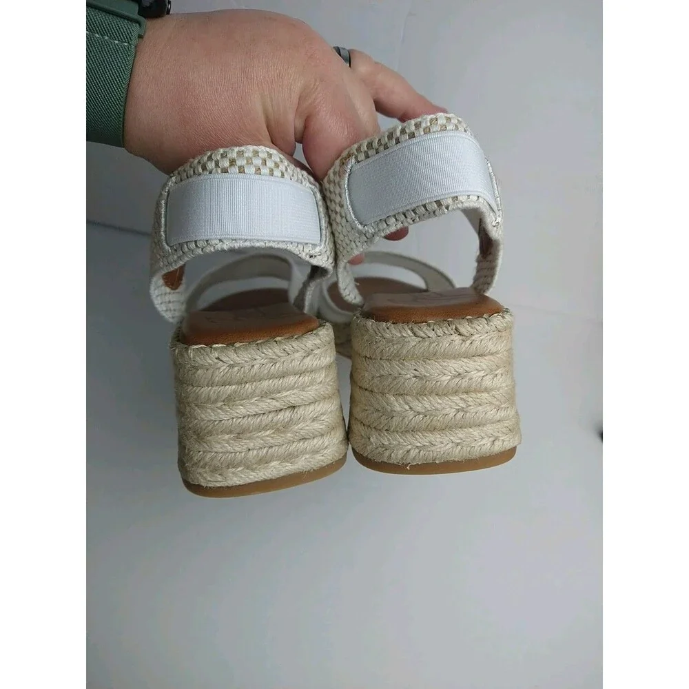 Zodiac Woman 10M Noreen White Mesh Fabric Wedge Slingback Sandals Casual